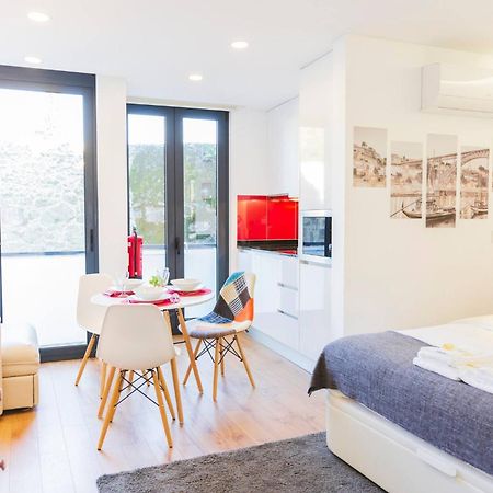 Aposentus - Your Home At Pinheiro'S Studio Porto Dış mekan fotoğraf